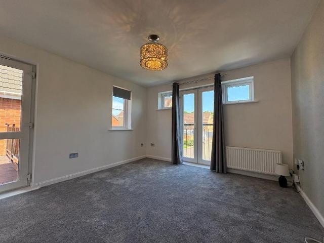 3 bedroom detached house to rent