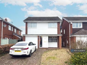 3 bedroom detached house to rent