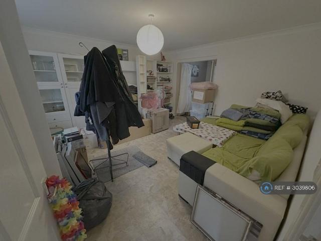 3 bedroom detached house to rent
