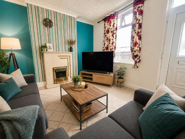 3 bedroom detached house to rent
