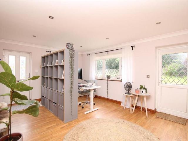 3 bedroom detached house to rent