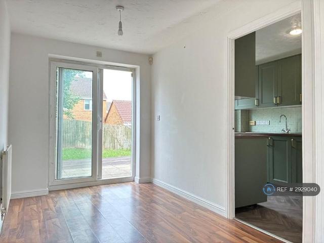 3 bedroom detached house to rent