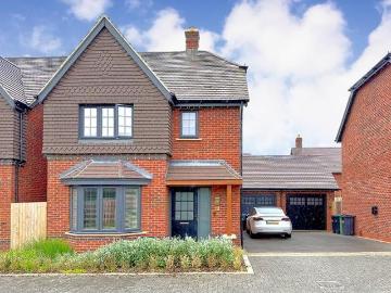 3 bedroom detached house to rent