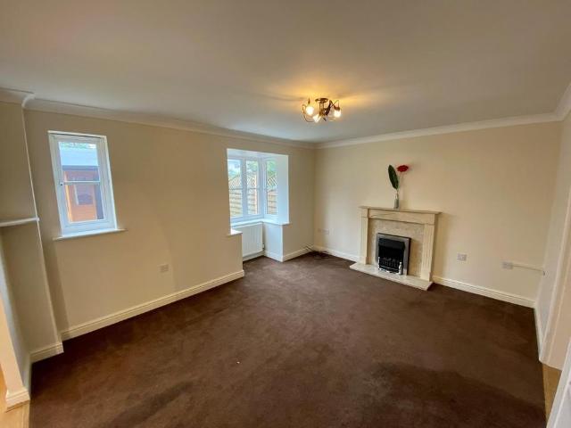 3 bedroom detached house to rent