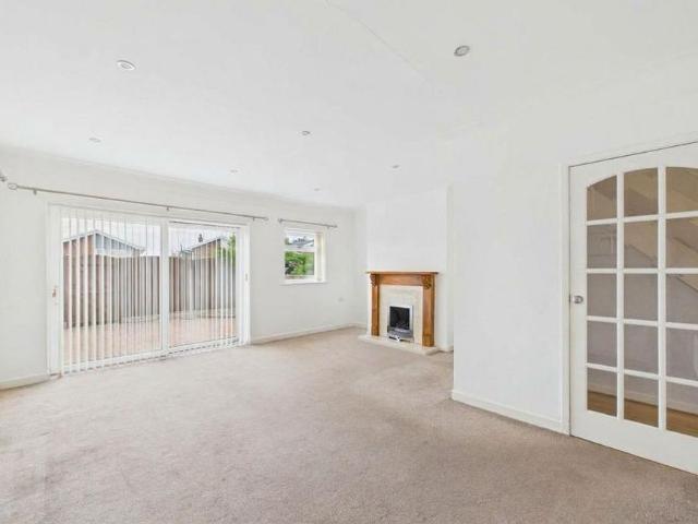 3 bedroom detached house to rent