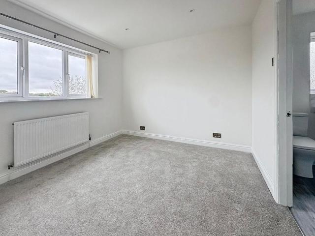 3 bedroom detached house to rent