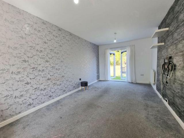 3 bedroom detached house to rent