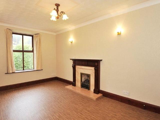 3 bedroom detached house to rent