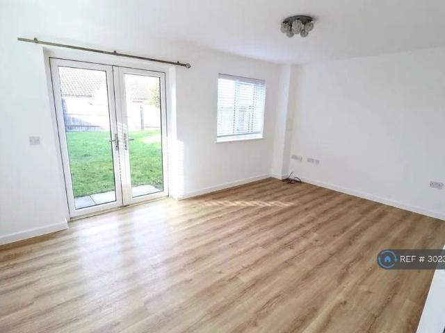3 bedroom detached house to rent
