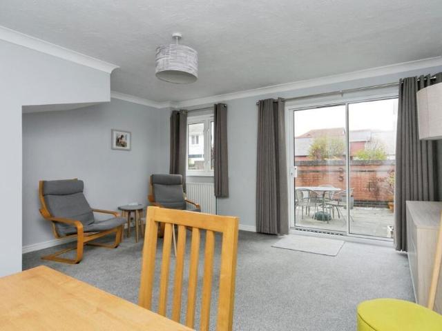 3 bedroom detached house to rent
