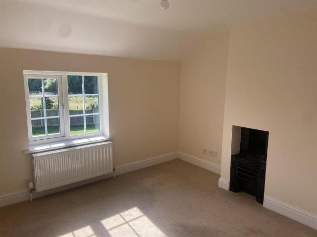 3 bedroom detached house to rent