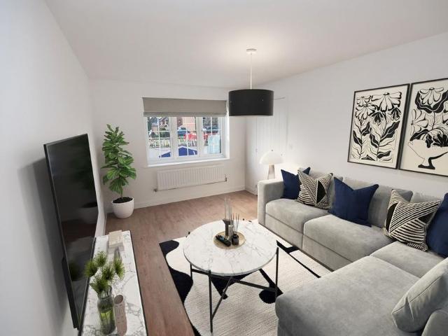 3 bedroom detached house to rent