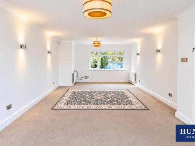 3 bedroom detached house to rent