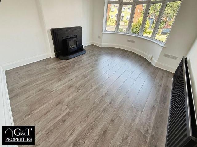 3 bedroom detached house to rent