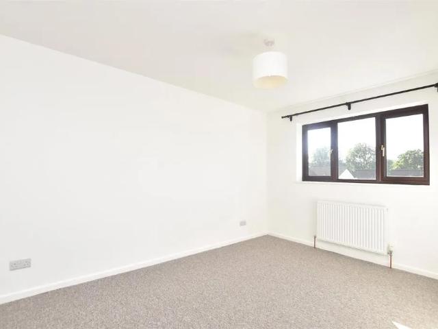 3 bedroom detached house to rent