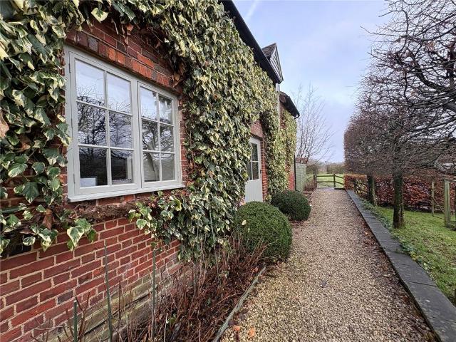 3 bedroom detached house to rent