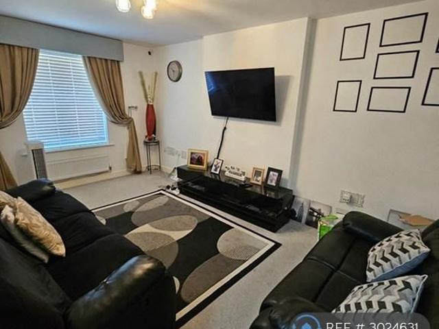 3 bedroom detached house to rent