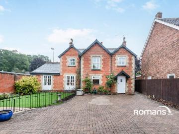 3 bedroom detached house to rent