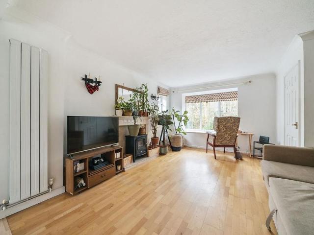 3 bedroom detached house to rent