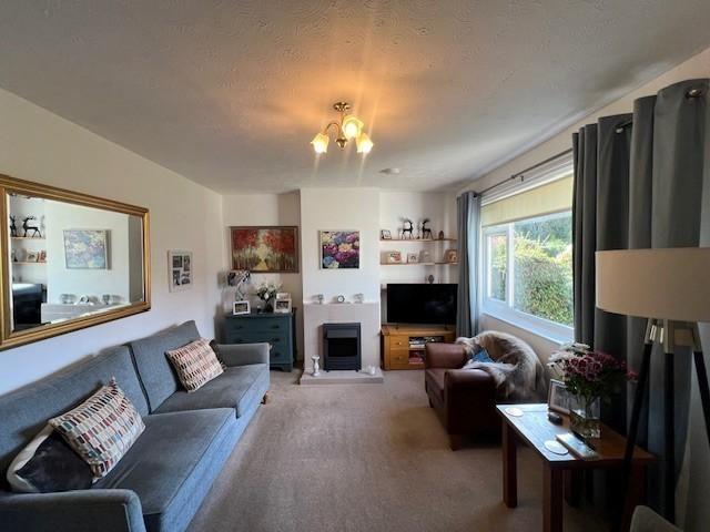 3 bedroom detached house to rent