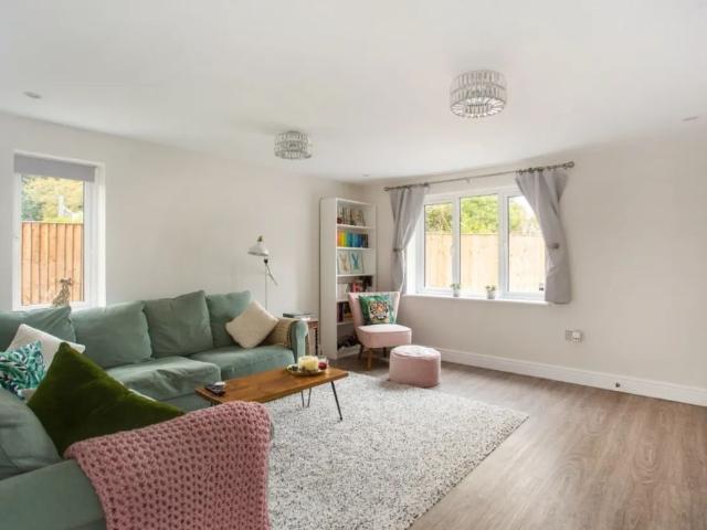 3 bedroom detached house to rent