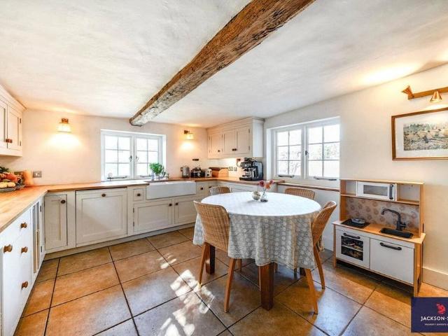 3 bedroom detached house to rent