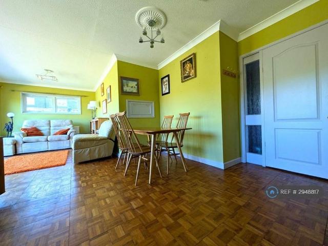 3 bedroom detached house to rent