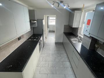 3 bedroom detached house to rent