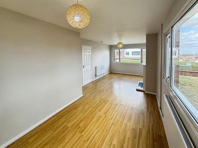 3 bedroom detached house to rent
