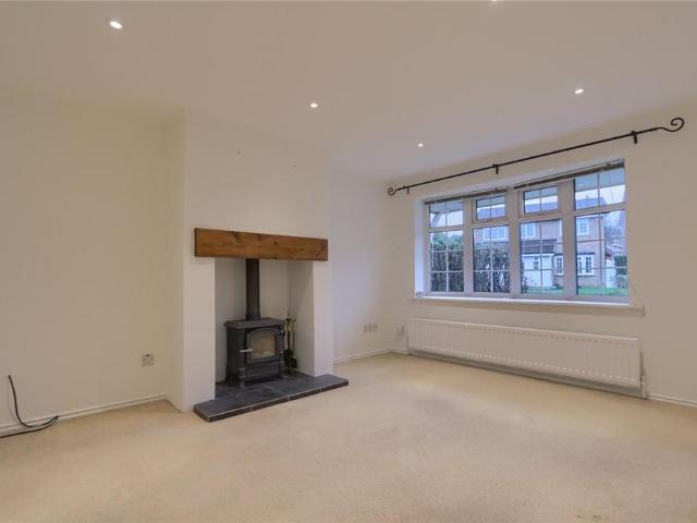 3 bedroom detached house to rent