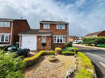 3 bedroom detached house to rent