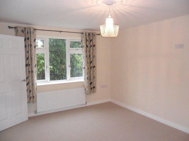 3 bedroom detached house to rent