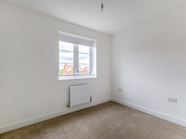 3 bedroom detached house to rent