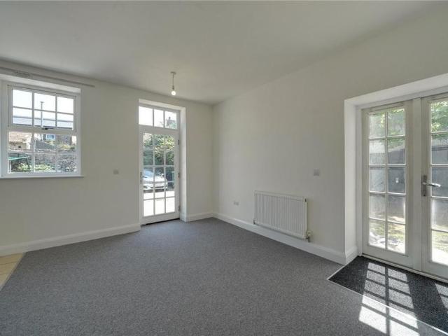 3 bedroom detached house to rent