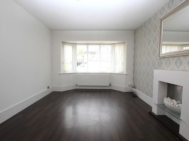 3 bedroom detached house to rent