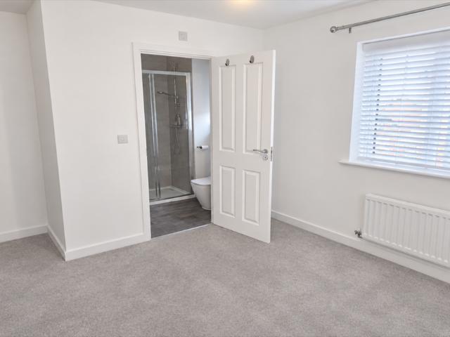 3 bedroom detached house to rent