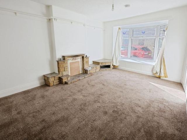 3 bedroom detached house to rent