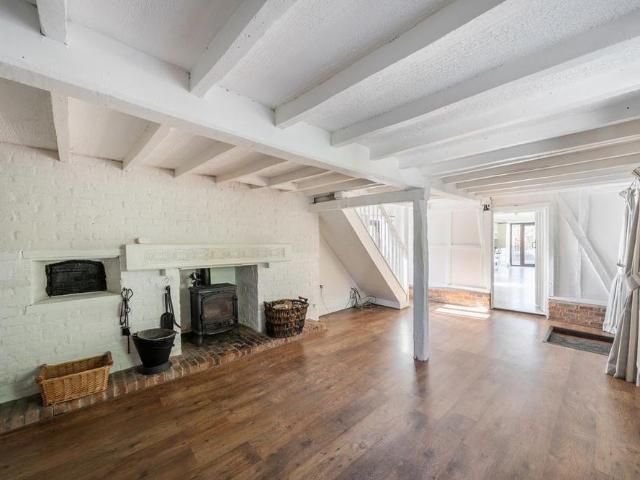 3 bedroom detached house to rent