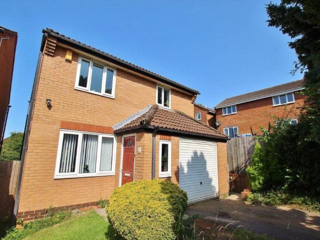 3 bedroom detached house to rent