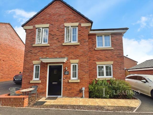 3 bedroom detached house to rent