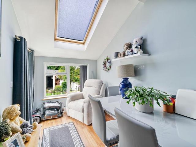 3 bedroom detached house to rent