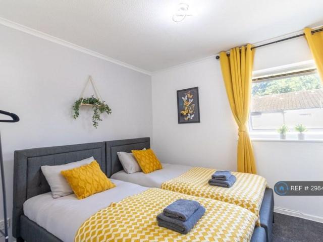 3 bedroom detached house to rent