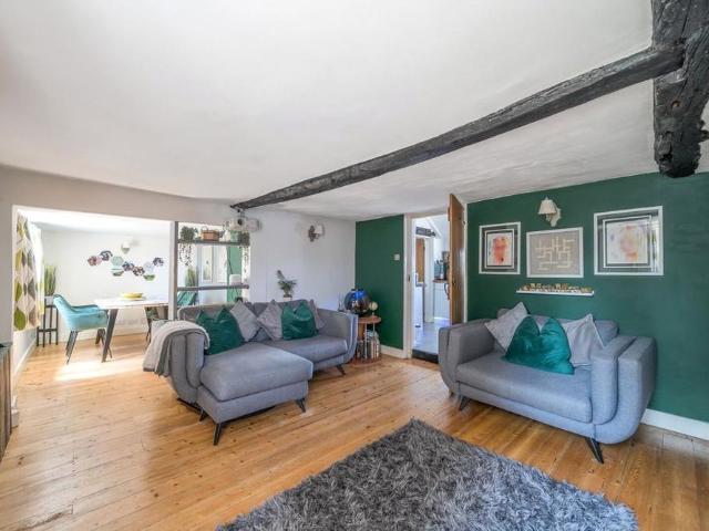 3 bedroom detached house to rent