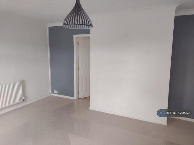 3 bedroom detached house to rent