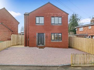 House for rent in Burhill - Garden, Equipped kitchen
