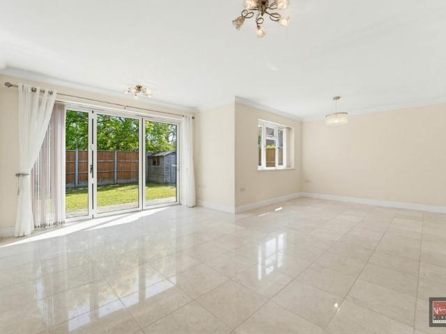 3 bedroom Detached house to rent