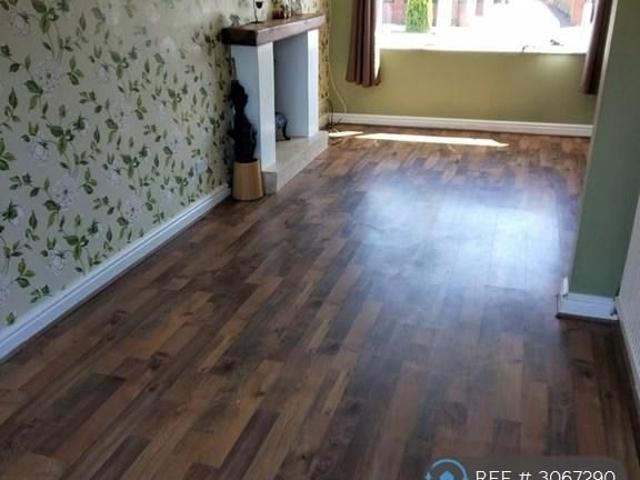 3 bedroom detached house to rent