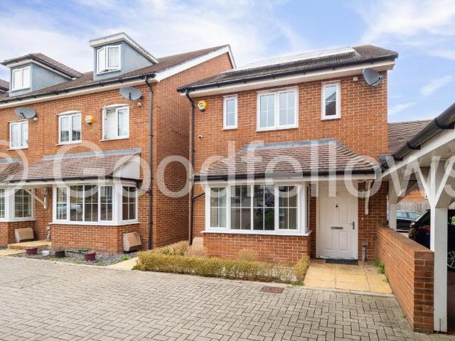 3 bedroom detached house to rent