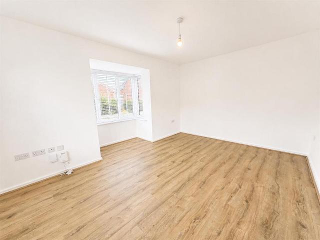 3 bedroom detached house to rent