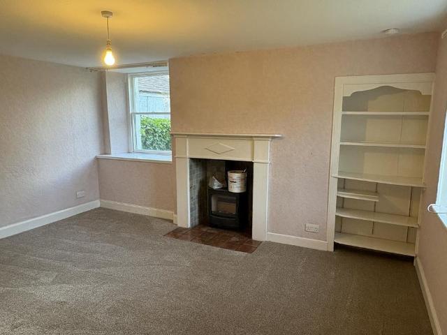 3 bedroom detached house to rent